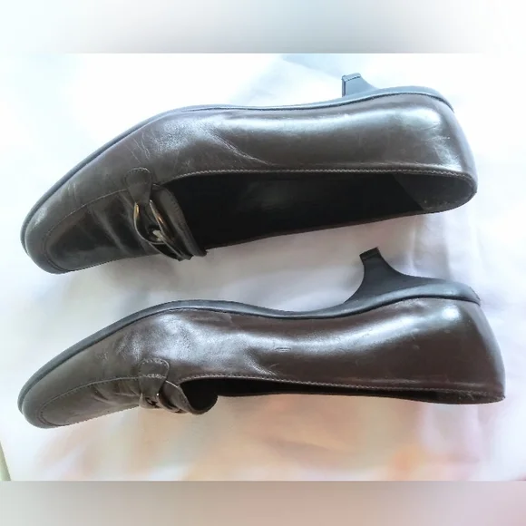 Brown Stuart Weitzman Classic Shoes - Picture 6 of 9